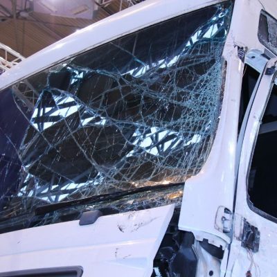 precision-auto-glass-windscreen-replacement=truck